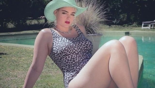 身材胖但颜值高是一种什么样的体验?160斤的她美得很任性!