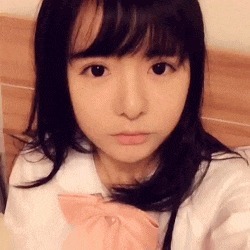 |搞笑GIF:都这时候了还看什么看 赶紧来救我啊,真装不下去了