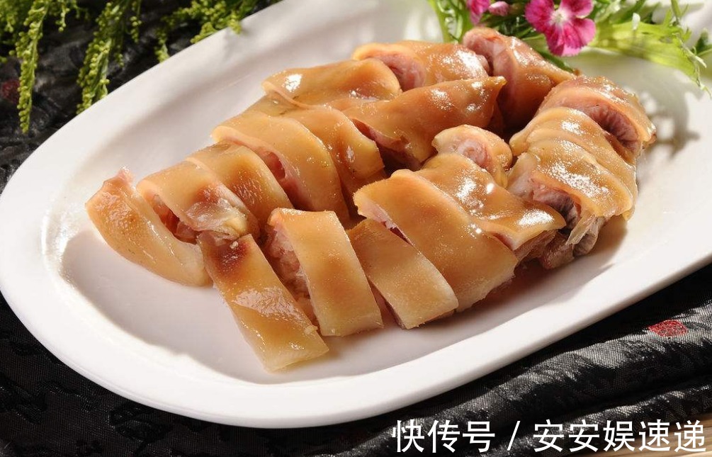 补充胶原蛋白|女性常吃一物，让身体补充胶原蛋白，皮肤光滑，谁吃谁最漂亮