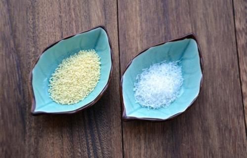 味精和鸡精都能提鲜，吃哪个更健康？不少人误解了，建议看看