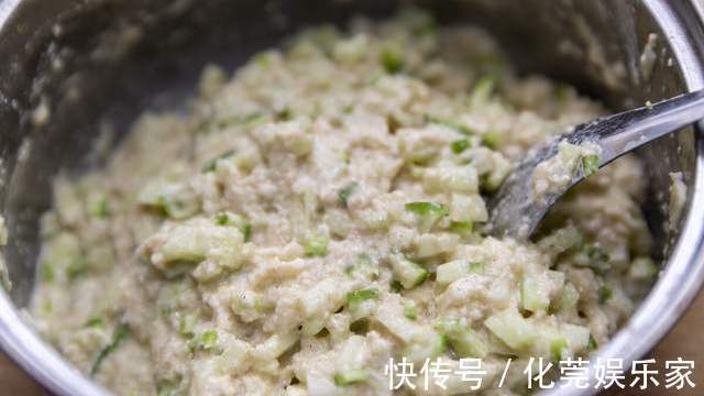 香气|炸萝卜丸子时，这3样不能少，丸子外酥里嫩，香气十足特好吃