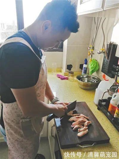 暑假|“宇宙最强舅舅”火了!暑假带8个外甥,每天做饭5小时,一顿要煮五六斤米