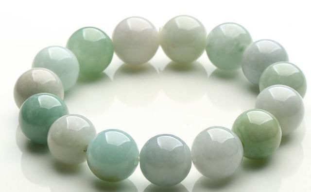 盘点|小手串大功效,盘点那些健体养生的手串,赶紧盘起来吧