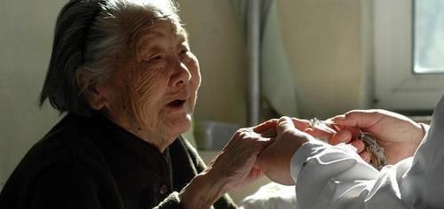 老人活到多少岁算长寿实话实说活到这个岁数,幸福指数比较高