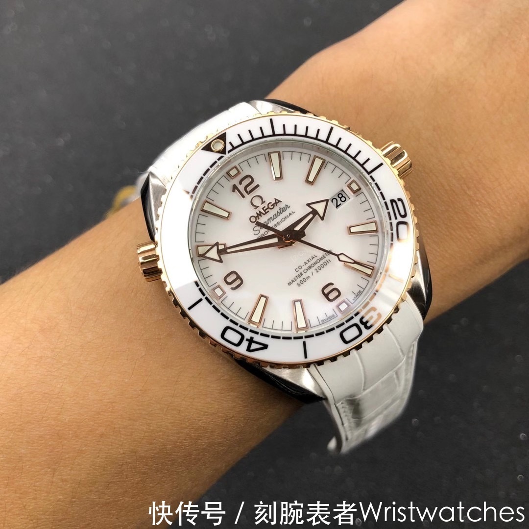 VS厂欧米茄海洋宇宙600米间玫瑰金「女士潜水表」深度评测!