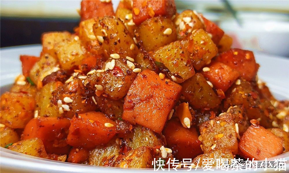 香辣过瘾的孜然土豆火腿肠,浓郁的烧烤风味,下饭又解馋特别过瘾