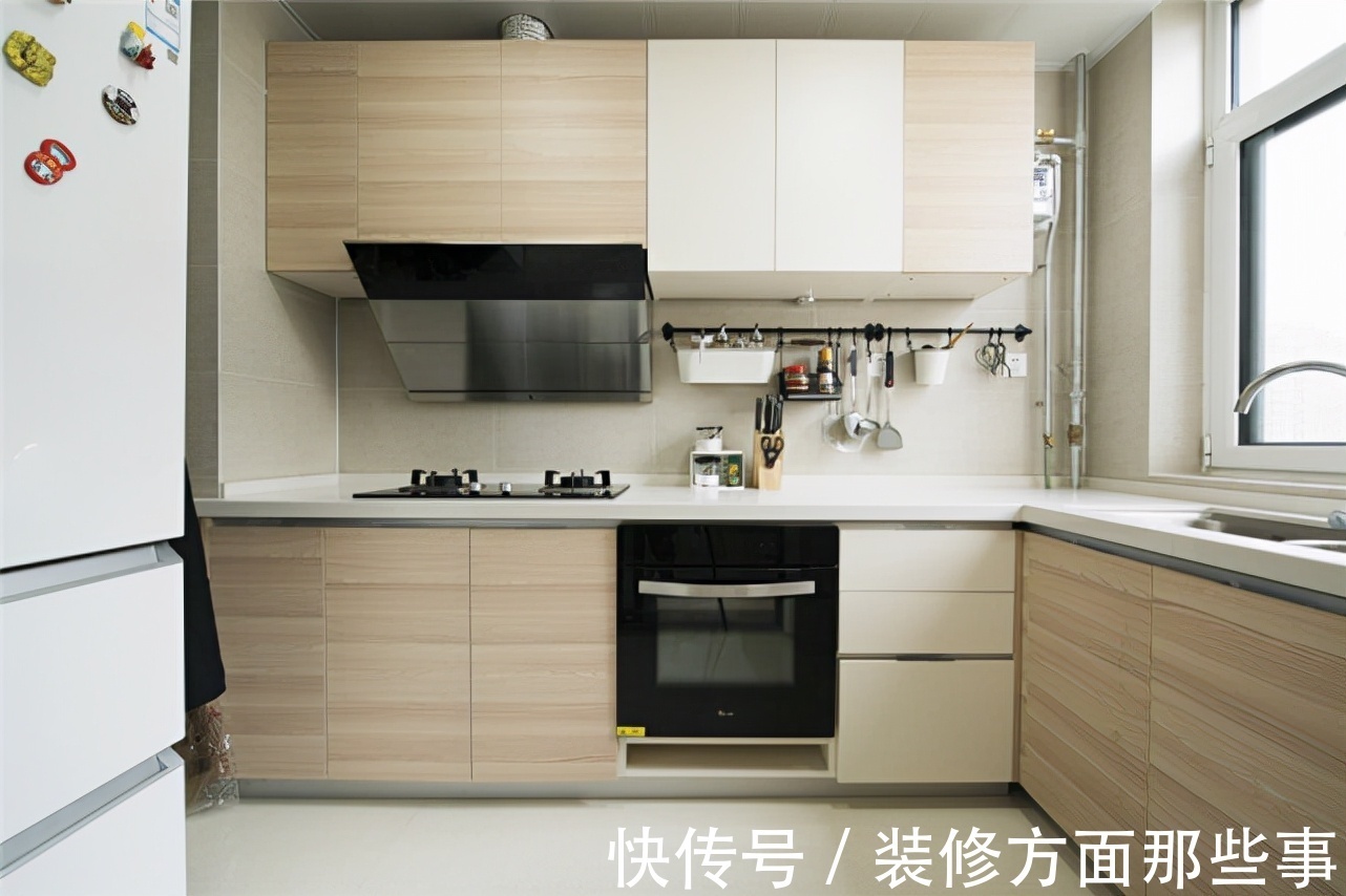 起居室|111平现代风四居室,空间大而不空,厚而不重,有格调又不压抑