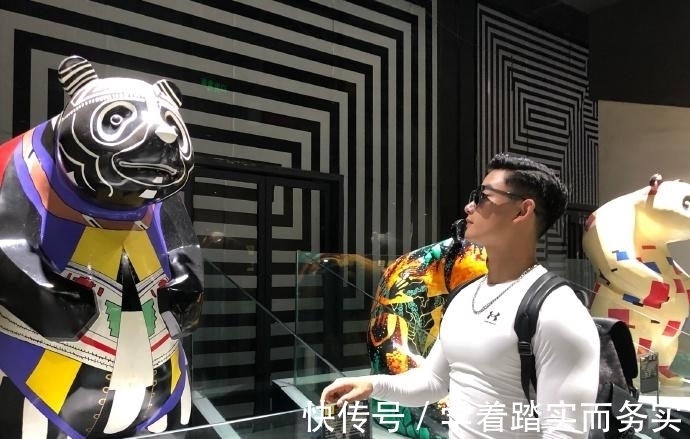 学霸|四川师范大学肌肉学霸,24岁健壮大长腿,这霸气麒麟臂胸肌也太可了!