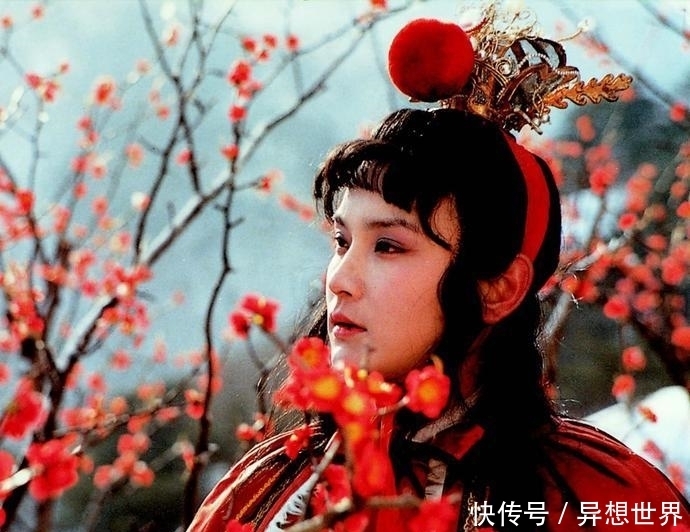 王善保|端午节的晚上，晴雯拒绝陪宝玉洗澡，拉开了悲剧人生的开始