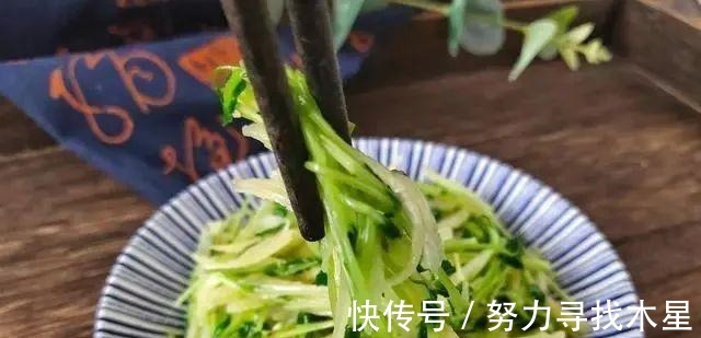 豌豆尖|这菜很多人爱吃,价格比鸡肉贵,和土豆一炒,口感爽爆!