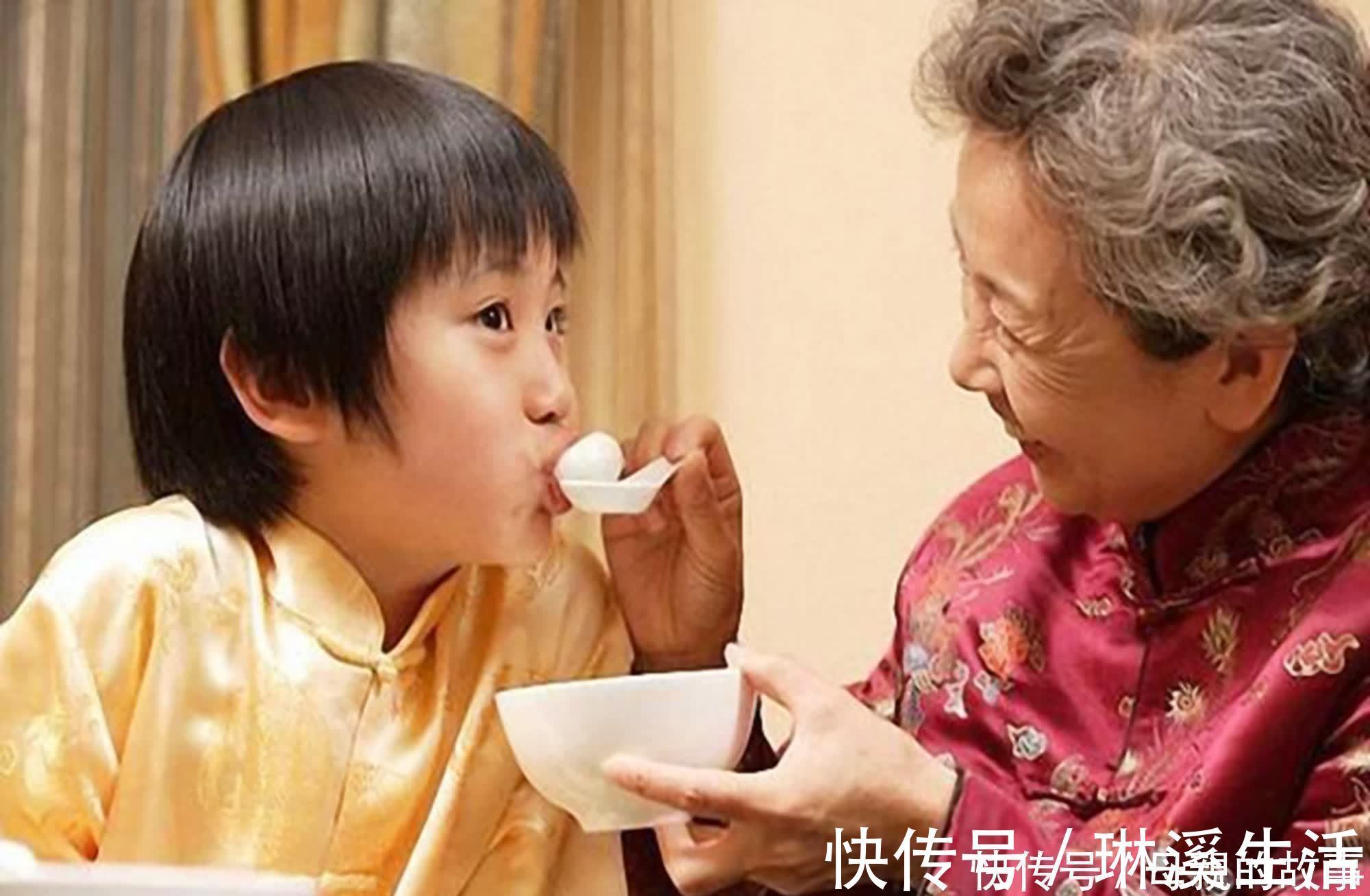 姥姥|为啥现在孩子越来越不爱去姥姥家,别埋怨孩子不懂事,原因很扎心