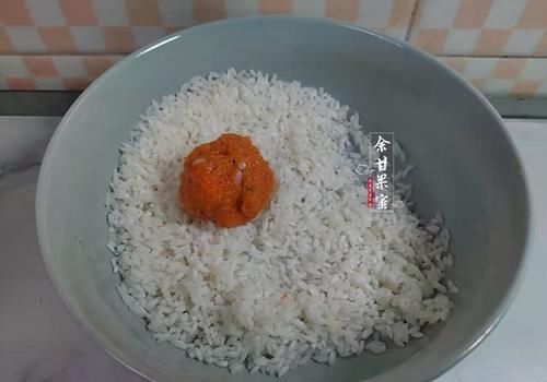 鸡肉|胡萝卜鸡肉丸子,简单几步即成,蒸一蒸,鲜嫩味美