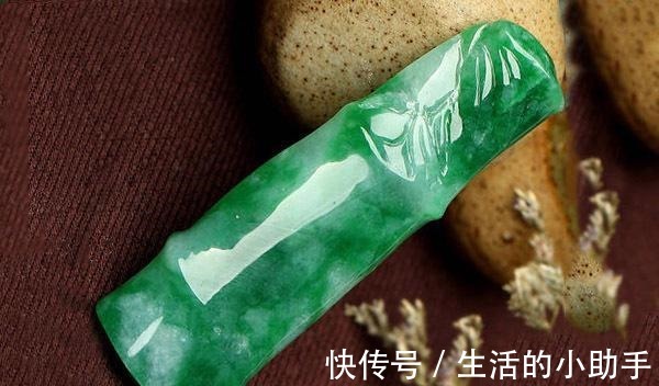 张继科&竹节翡翠坠子,是什么寓意!