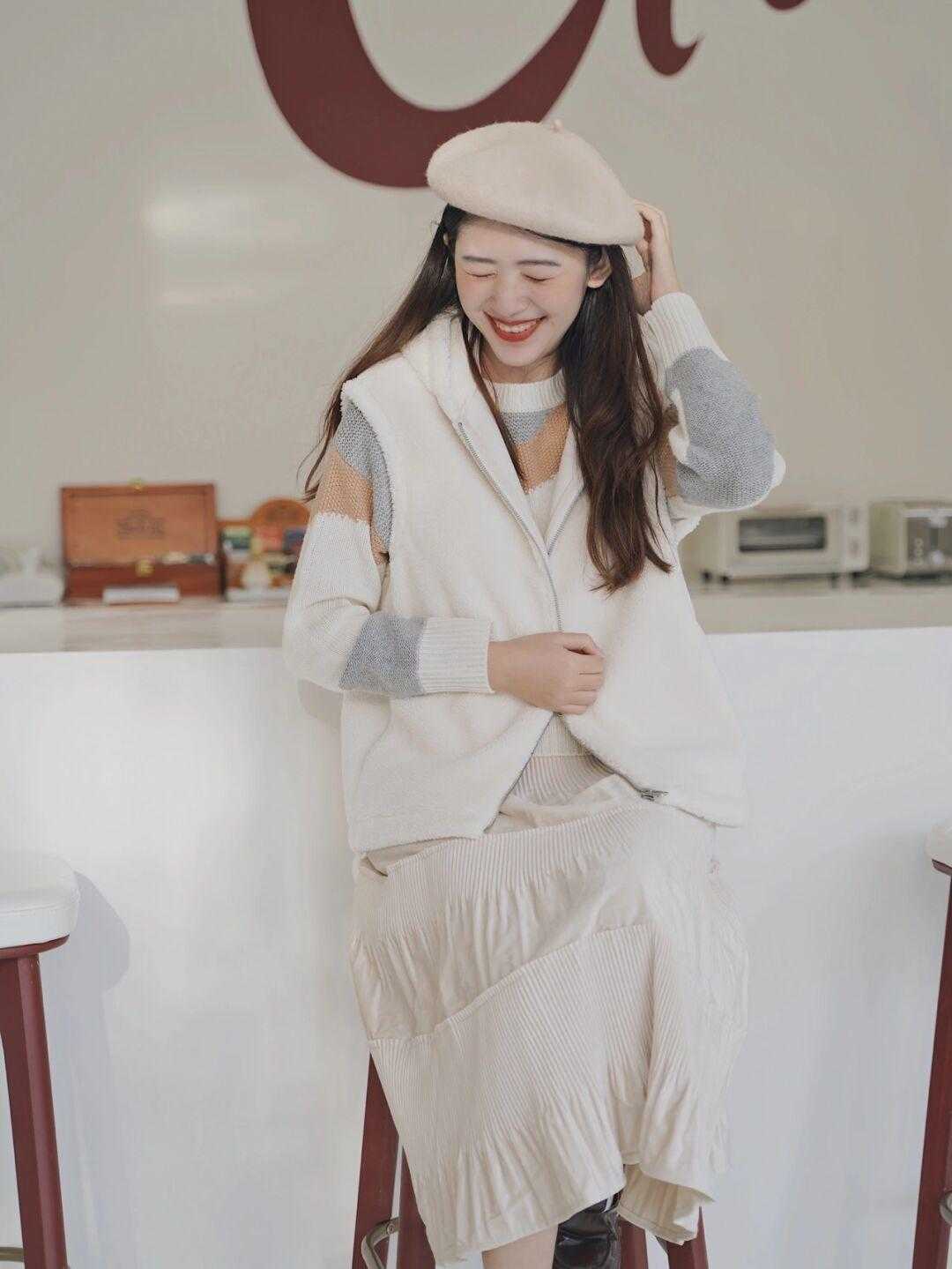 裙装|今年冬季流行“露腿”,显瘦显高还时髦,这才是女孩子该有的打扮!