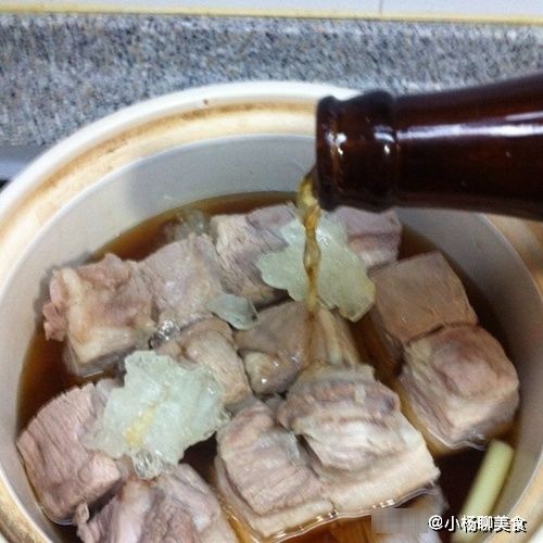 糖色|30年老师傅不外传红烧肉做法,无需水和盐,更不用炒糖色,还特香