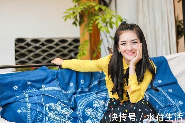 謝娜在央視只一期就被換掉，究竟發(fā)生了什么？官媒給出12字評(píng)價(jià)