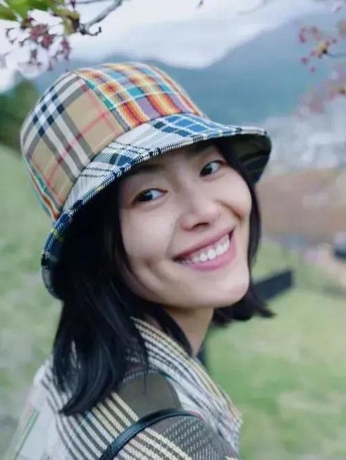 你是什么脸型，就戴什么帽子，千万别乱选