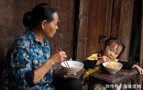 小璐|在宝宝心中,亲人都是这样排序的,他才不管你是不是亲妈呢