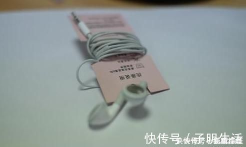 衣服上的“吊牌”别再乱扔了,放在家里妙用很多,后悔知道晚了