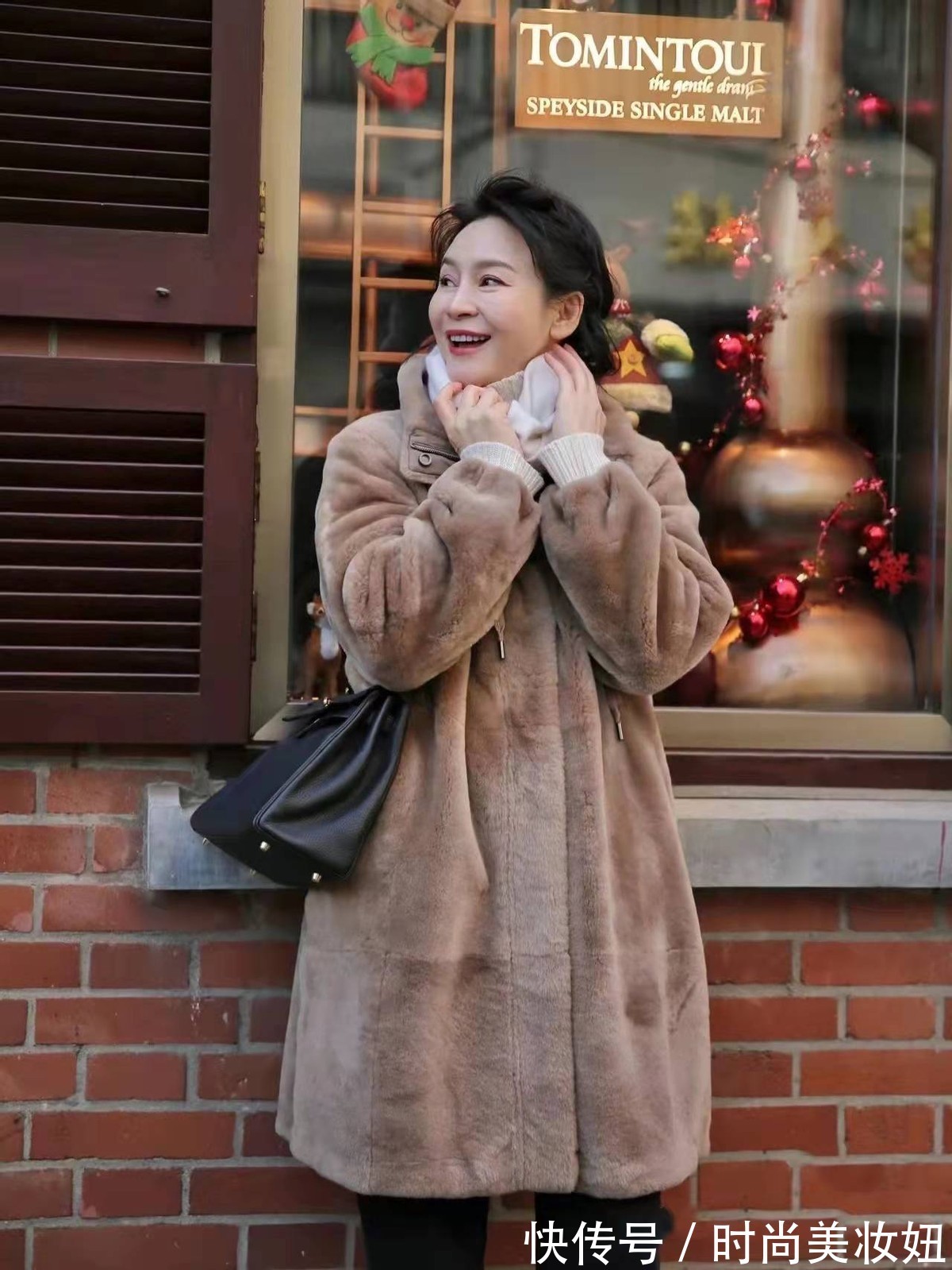 时尚 这才是经典不过时的“外套”,时尚与实用并存,30岁到50岁都适合