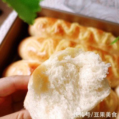 学会这道美味的毛毛虫面包，厨房小白也不愁