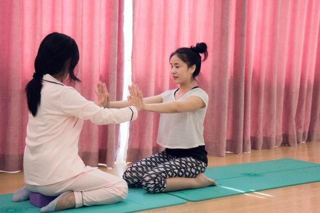 女儿|嫁出去的女儿不能回娘家坐月子,原来不是迷信,有真实原因的