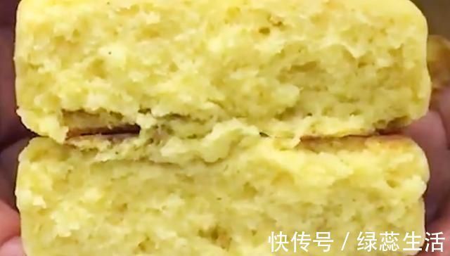 玉米酸奶饼|玉米面里面加一袋酸奶，蓬松暄软，百吃不厌，新手小白也能零失败