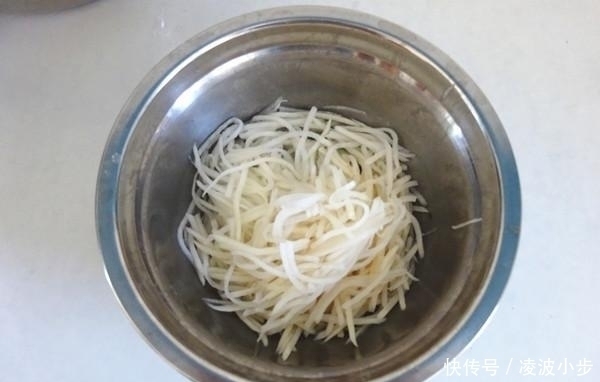 入冬后，吃土豆吃南瓜，不如吃它，钙是鸡蛋6倍，却才5毛钱1斤