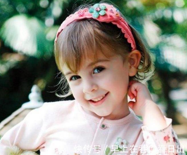 女孩|有女孩的家庭,家长谨记这4句忠告,将来女儿能少走不少弯路