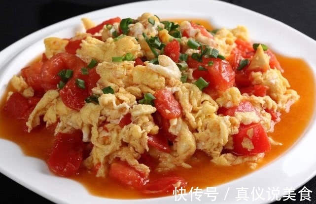 西红柿炒鸡蛋不要只加食盐，多加一个步骤，炒出的菜鲜嫩可口