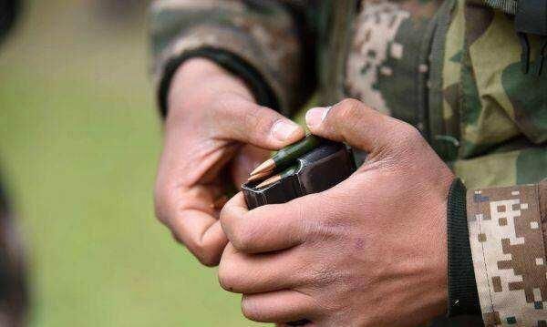 子弹|为何不在子弹上涂毒增强威力？别傻了，偷鸡不成蚀把米。