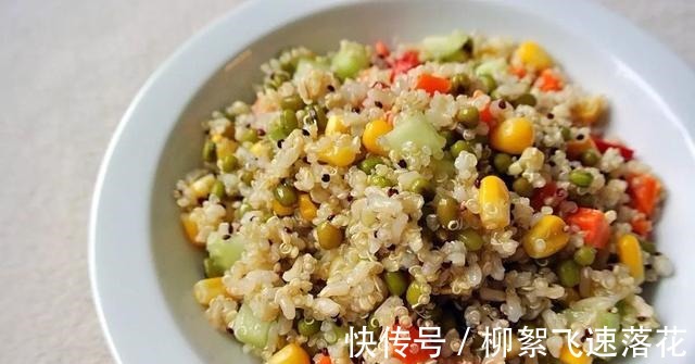 南瓜|早餐来一碗南瓜藜麦饭，做法简单，营养均衡，鲜甜可口！