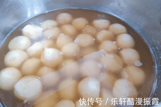 好吃上档次，原材料还不贵，上桌就光盘的鲍鱼小土豆烧虾球