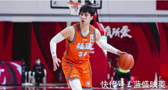 新星|4消息!王翊雄现训练,女篮2伤病,福建弃新星,阿联周鹏开G上班!