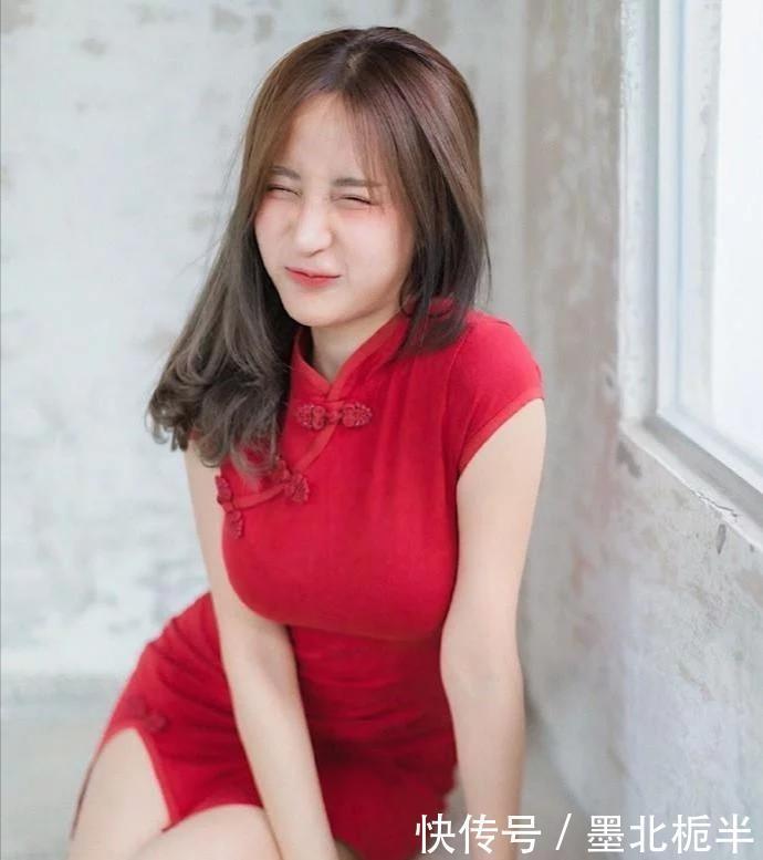 大色旗袍,收腰包臀,美丽小姐姐,秀出少女丰满气质