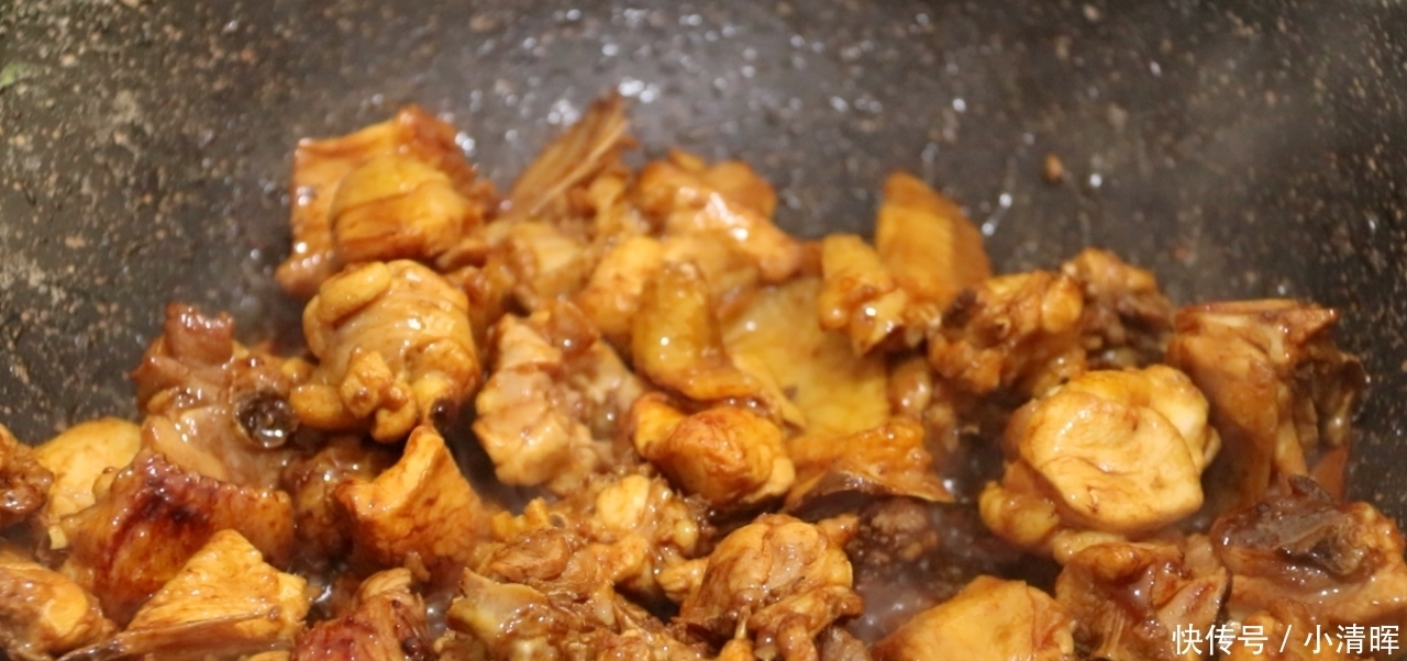 鸡肉好吃有决窍,多加一食材味道更鲜美,酱汁浓郁,肉质鲜嫩