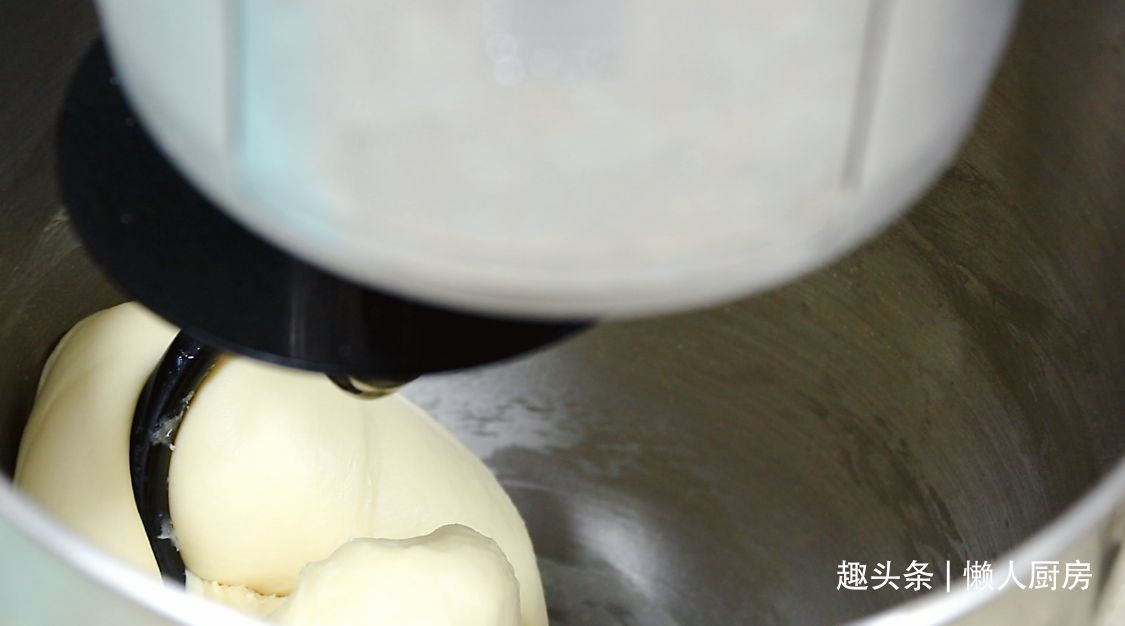 20元四片吐司,比吃一个猪肉包子还贵,不如自己做,还能拉丝