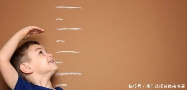 饭量|宝宝有这4种表现，宝妈就偷着乐吧，说明身高已经开始猛长了！