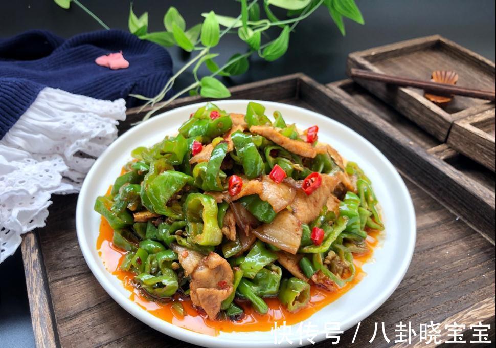 家常小炒肉，掌握这几个窍门，肉片焦香不油腻，香辣下饭
