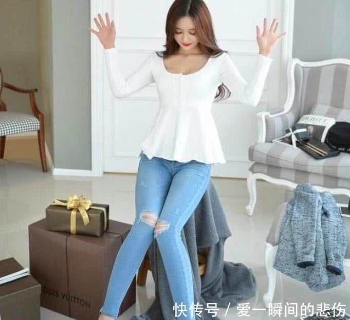 时尚搭配:清爽出众的牛仔裤美女,美丽大方又出众