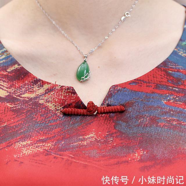 女装|一款优雅时尚的套装,清新减龄,最适合45-65岁的妈妈