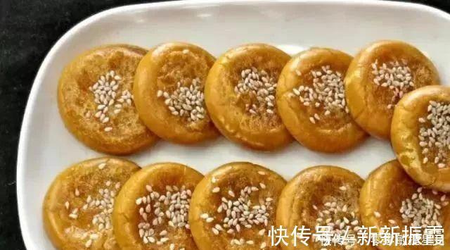 老爸在地头捡到它，做成小饼，又甜又软，家人吃上瘾，一锅不够吃