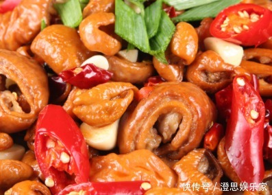 马上回家团圆,妈妈花心思学的菜,色泽红亮口感Q弹,家宴露一手