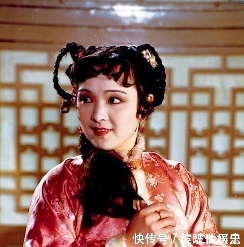 贾宝玉#薛宝琴刚进大观园就当众撒了一个大谎,却只有林黛玉一人看出来