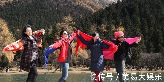 深意|中国大妈旅行,为什么总爱“搭丝巾”?另有深意你不懂