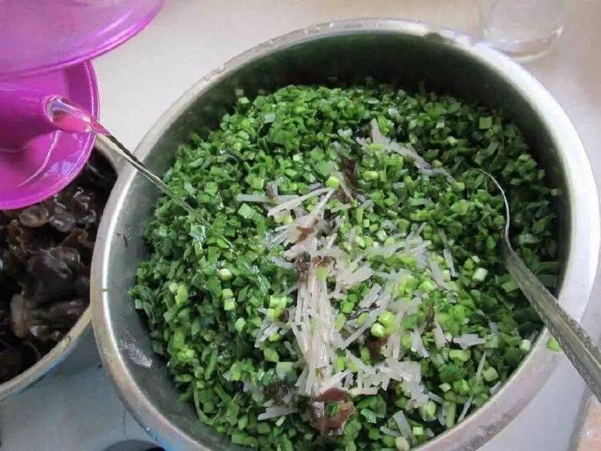 饺子铺老板说漏嘴：包韭菜馅儿多加一点它，饺子香味浓一倍！