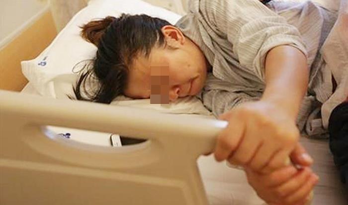 生双胞胎|“生剖”是什么体验?抗麻体质剖腹产生双胞胎,痛得直哆嗦