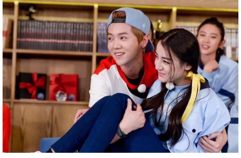 林一夾面，baby貼心抱住腿，陸地夫婦后，跑男終于明白怎么炒cp了