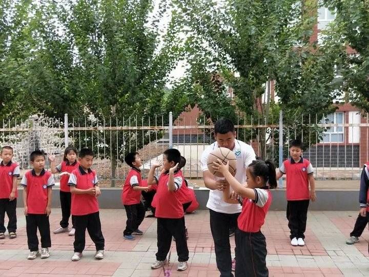 中小学|跋山涉水，传递“公益体彩 快乐操场”的支教“热”量