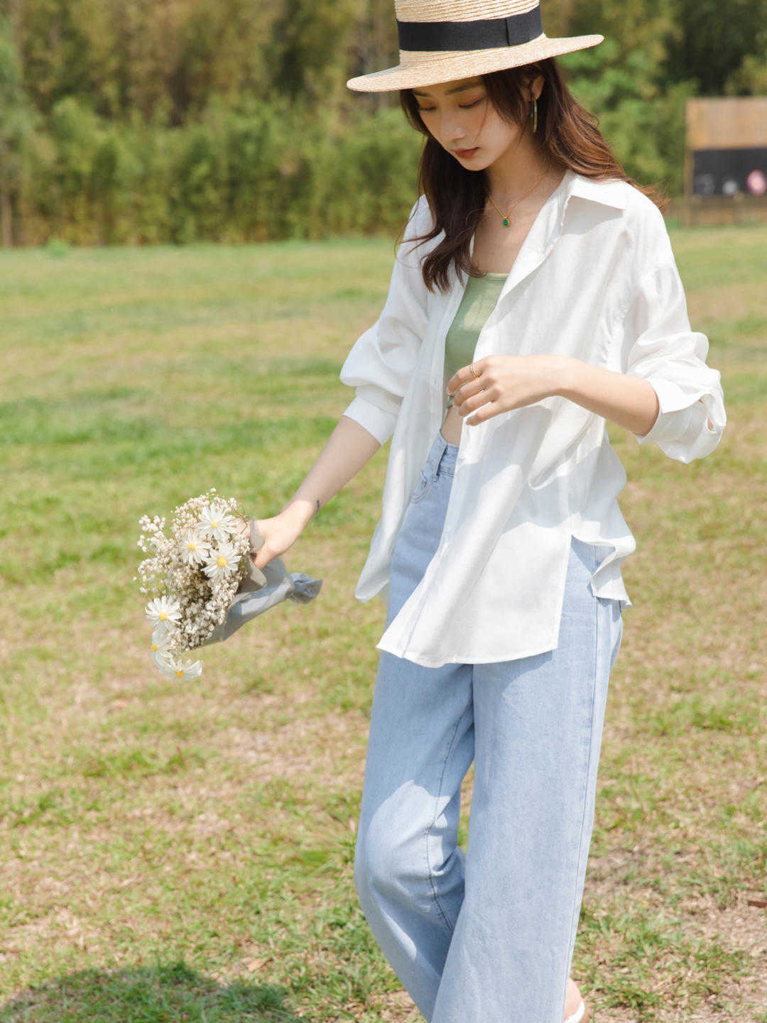 半身裙|秋季穿搭怎么摆脱“沉闷感”?看看基础款的一衣多穿,日常实用